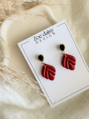 Unikatni uhani, Zoe Daisy, list, bordo z črnim zaključkom